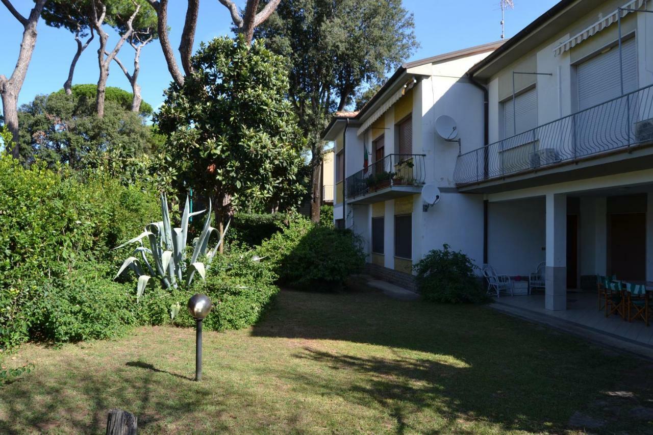 Pineta Apartament Tirrenia Exteriér fotografie